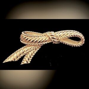 Christan Dior ribbon bow brooch pin​ - EUC​​